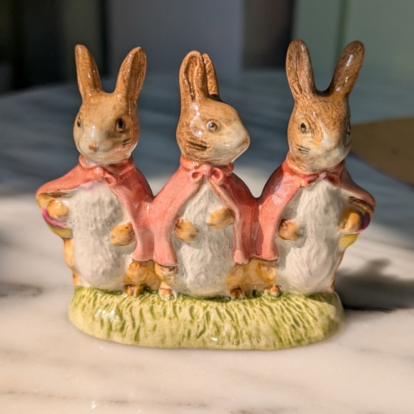 Vintage Beatrix Potter Charming Trio of Flopsy,Mopsy and Cottontail -1989 - Picture 1 of 13